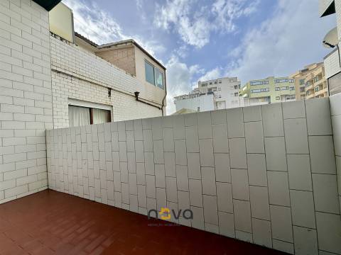 Apartamento T2 para venda, em Aver-o-mar, a 100m da praia