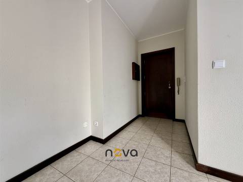 Apartamento T2 para venda, em Aver-o-mar, a 100m da praia