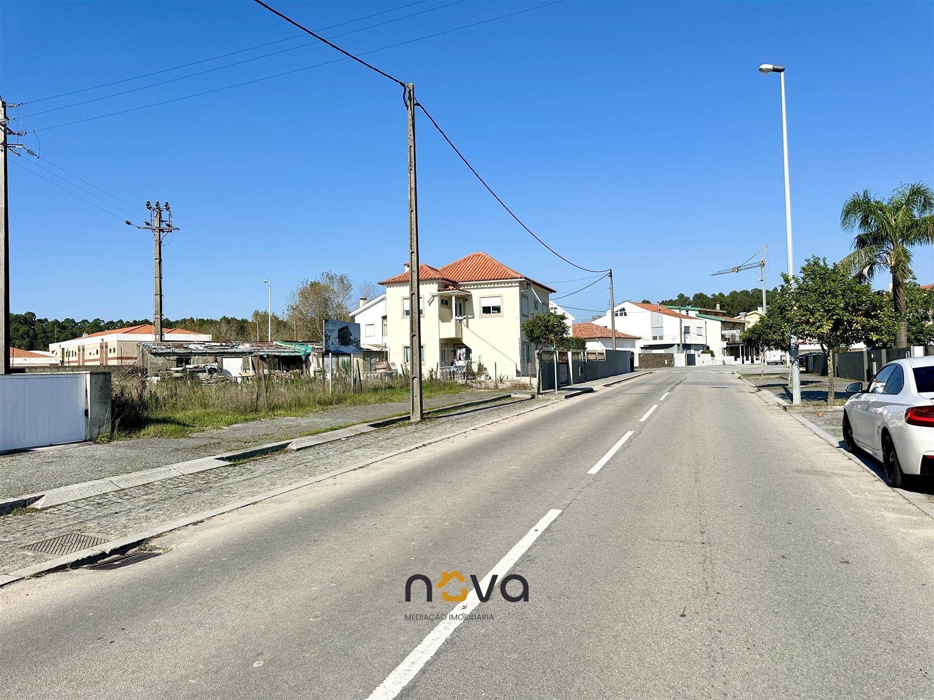 Lote de terreno com 396 m2 para construção de moradia. Póvoa de Varzim | Nova Imobiliária