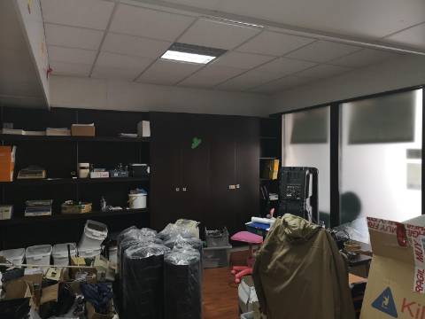 Loja comercial com 82 m2 com montra e boa visibilidade. Póvoa de Varzim | Nova Imobiliária