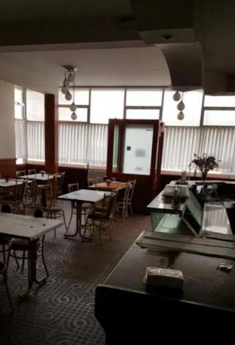 Loja com 298 m2 próximo da praia para restauração. Póvoa de Varzim | Nova Imobiliária