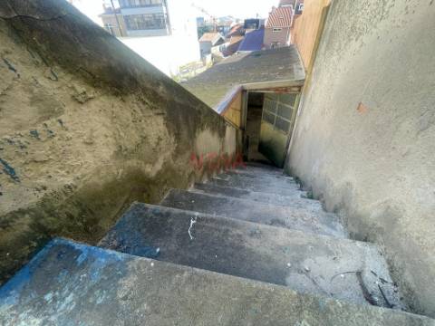 Terreno localizado em Vila do Conde  na primeira linha do mar | NOVA Imobiliária