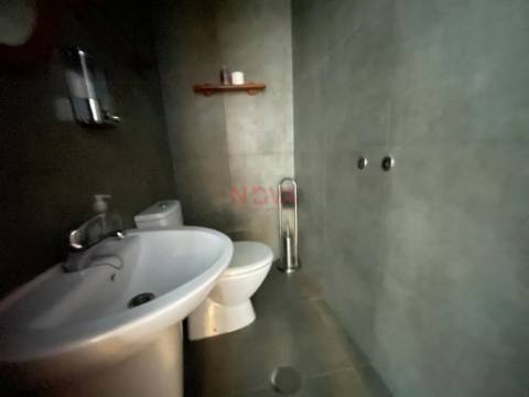 Moradia em banda tipo T4 no centro da cidade | NOVA Imobiliária