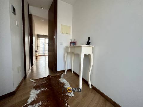 Moradia T3 no centro da cidade da Póvoa de Varzim  NOVA Imobiliária