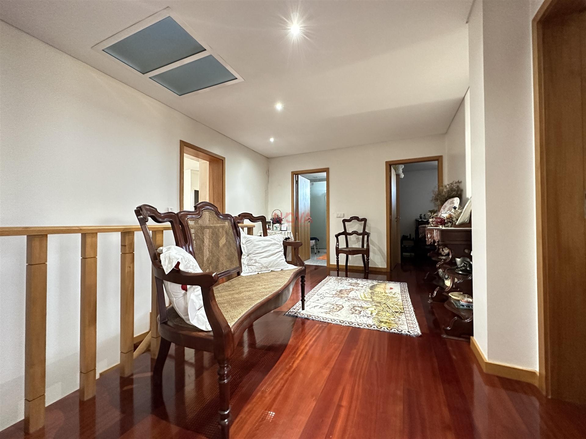 Moradia em lote de 1400m2 na Póvoa de Varzim  NOVA Imobiliária