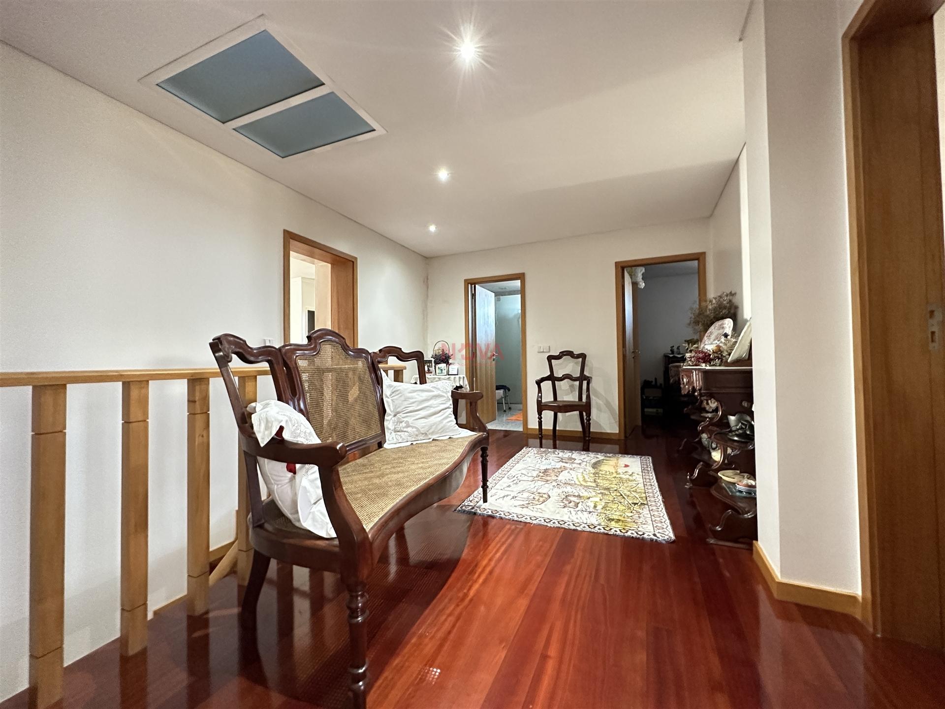 Moradia em lote de 1400m2 na Póvoa de Varzim  NOVA Imobiliária