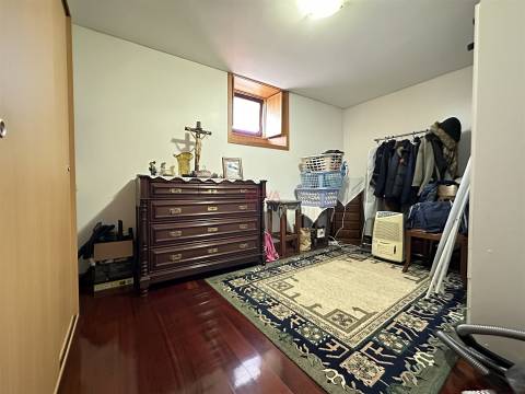 Moradia em lote de 1400m2 na Póvoa de Varzim  NOVA Imobiliária