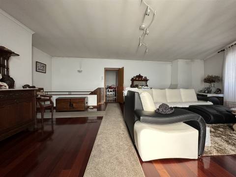 Moradia em lote de 1400m2 na Póvoa de Varzim  NOVA Imobiliária