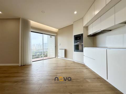 Apartamento T3 remodelado com vistas de mar na Póvoa de Varzim NOVA Imobiliária