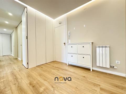 Apartamento T3 remodelado com vistas de mar na Póvoa de Varzim NOVA Imobiliária