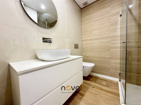 Apartamento T3 remodelado com vistas de mar na Póvoa de Varzim NOVA Imobiliária