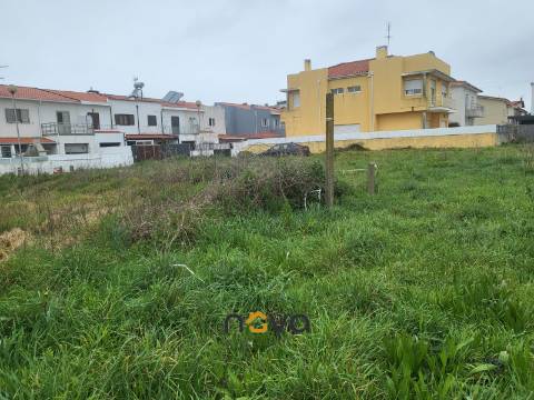 Terreno para construção em Aver-o-Mar