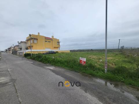Terreno para construção em Aver-o-Mar