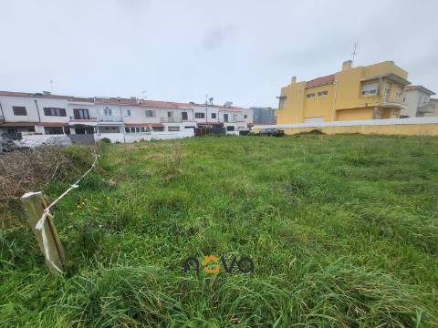 Terreno para construção em Aver-o-Mar