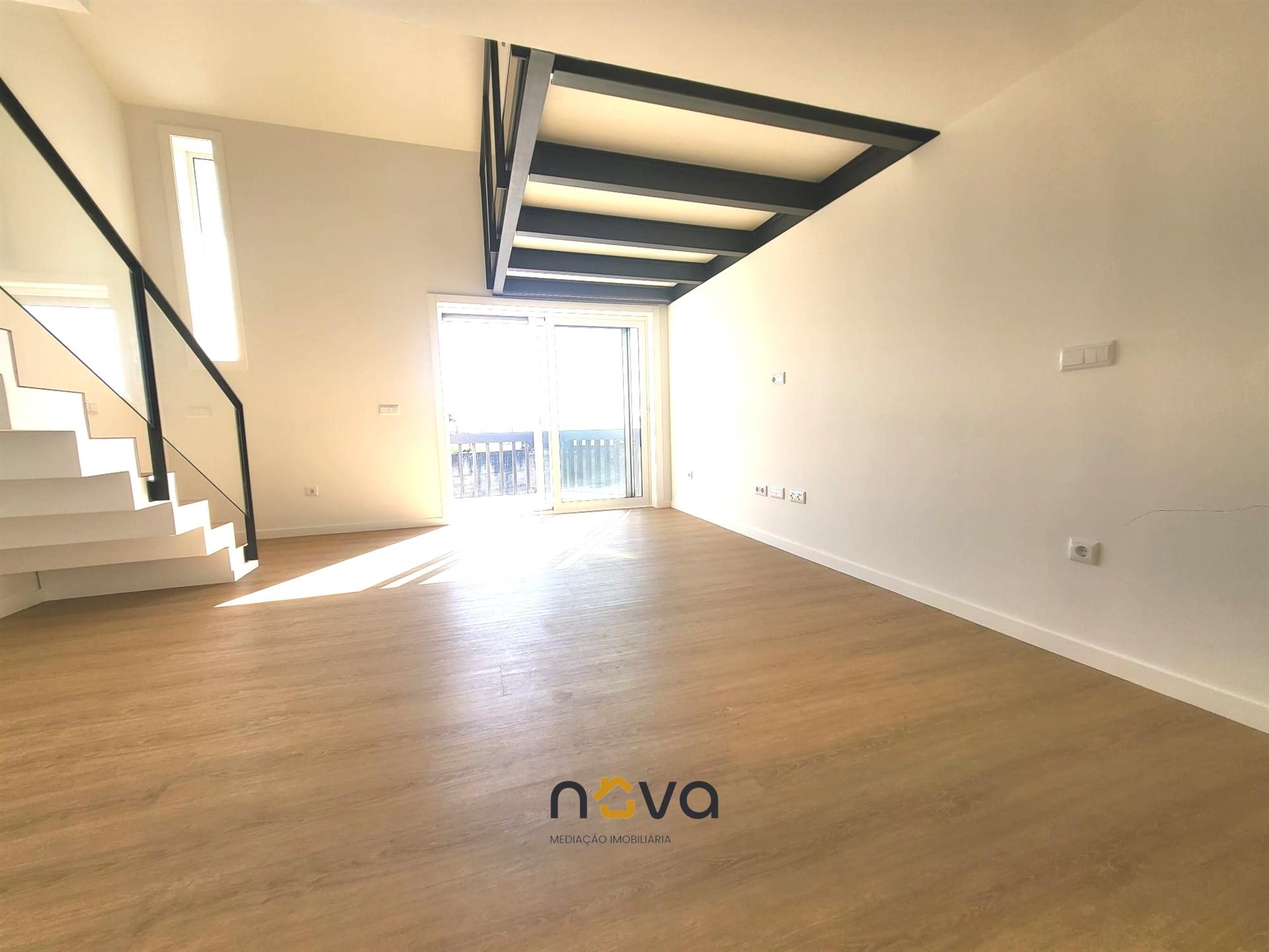 Moradia T3 em primeira linha de mar