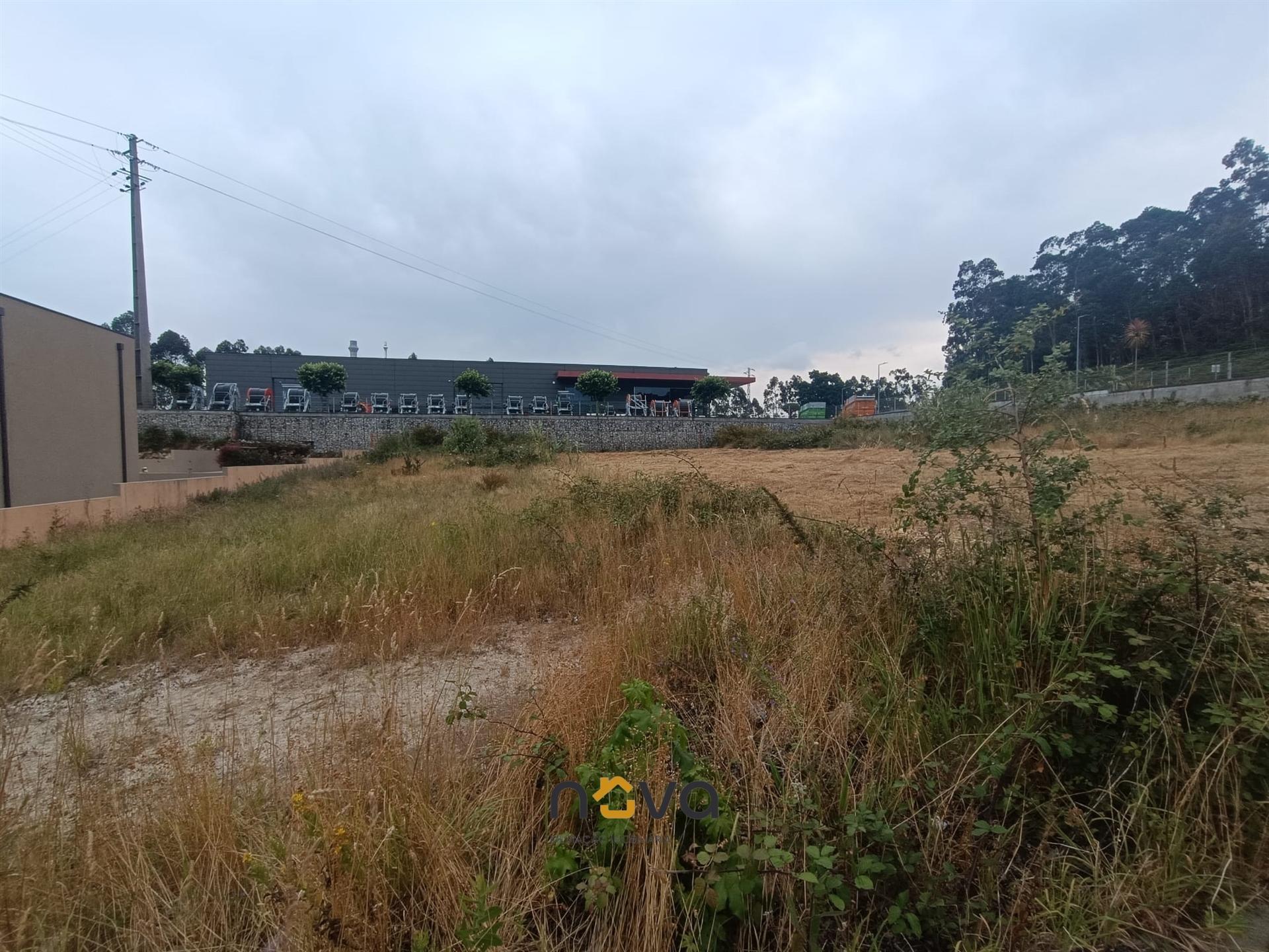 Lote de terreno com 700m2 em Macieira da Maia, Vila do Conde  NOVA Imobiliária