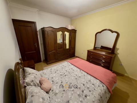 Arcos de Valdevez: T3 com Jardim, Terraço, Cave e Terreno Averbado