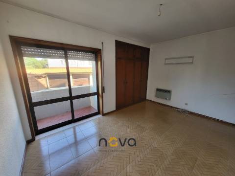 T3 Árvore com vistas de mar