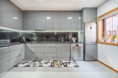 Apartamento T3 Duplex Remodelado - Macieira da Maia