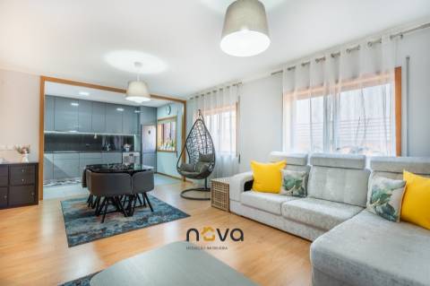 Apartamento T3 Duplex Remodelado - Macieira da Maia