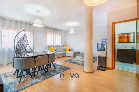 Apartamento T3 Duplex Remodelado - Macieira da Maia