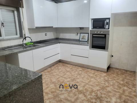 Moradia Bifamiliar T7