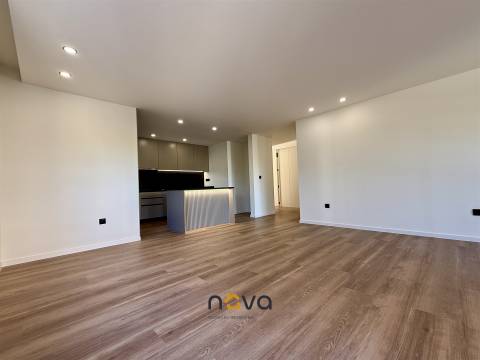 Apartamento T3 Totalmente Remodelado na Póvoa de Varzim.