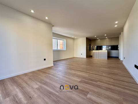Apartamento T3 Totalmente Remodelado na Póvoa de Varzim.