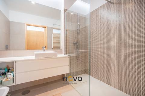 Apartamento T2 na Rua 27 de Fevereiro, Póvoa de Varzim