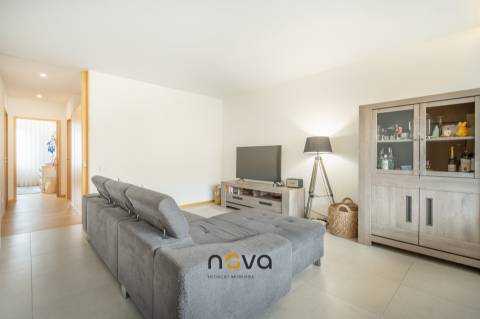 Apartamento T2 na Rua 27 de Fevereiro, Póvoa de Varzim