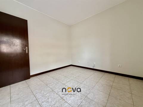 Apartamento T2 para venda, em Aver-o-mar, a 100m da praia