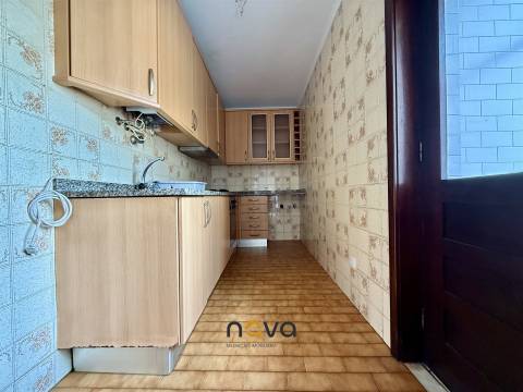 Apartamento T2 para venda, em Aver-o-mar, a 100m da praia