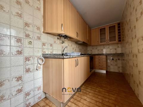Apartamento T2 para venda, em Aver-o-mar, a 100m da praia
