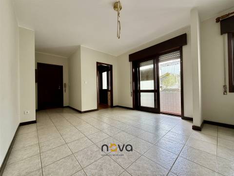 Apartamento T2 para venda, em Aver-o-mar, a 100m da praia