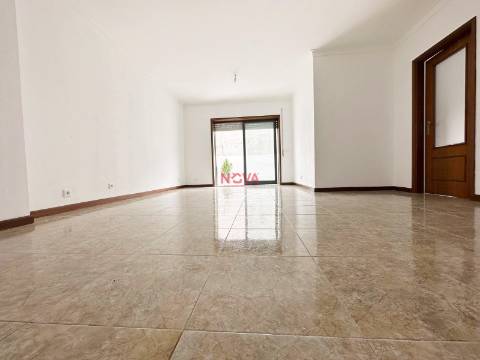 Apartamento T1 Venda em Ermesinde,Valongo