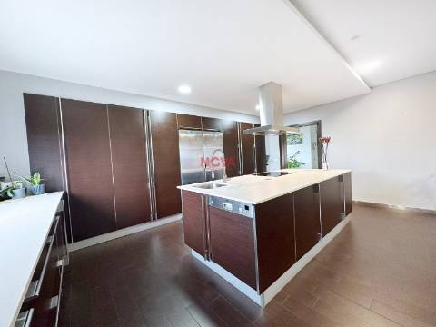 Moradia Isolada T4+1 Venda em Ermesinde,Valongo