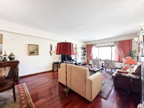 Apartamento T3 Venda em Matosinhos e Leça da Palmeira,Matosinhos