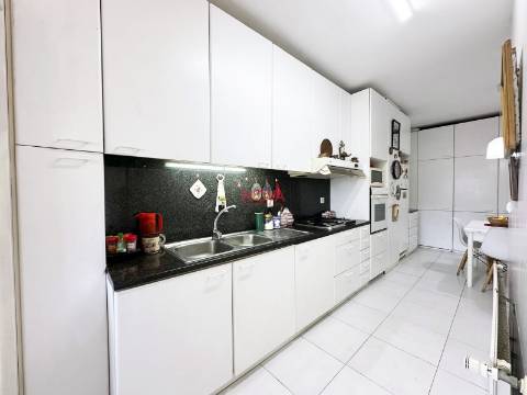 Apartamento T3 Venda em Matosinhos e Leça da Palmeira,Matosinhos