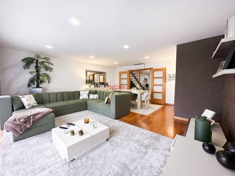 Moradia em Banda T3 Venda em Gandra,Paredes