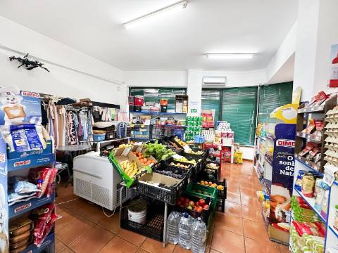 Supermercado  Arrendamento em Ermesinde,Valongo