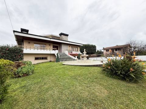 Moradia Isolada T6+1 Venda em Águas Santas,Maia