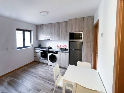 Moradia em Banda T4 Venda em Paranhos,Porto