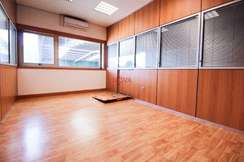 Escritório  Arrendamento em Sanguedo,Santa Maria da Feira