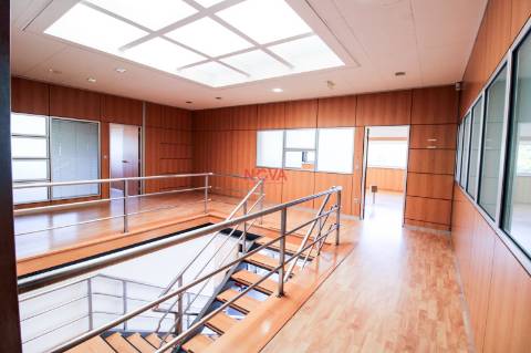 Escritório  Arrendamento em Sanguedo,Santa Maria da Feira