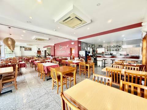 Restaurante  Trespasse em Mafamude e Vilar do Paraíso,Vila Nova de Gaia