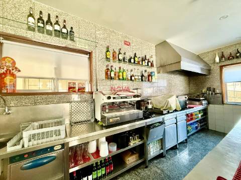 Restaurante  Trespasse em Mafamude e Vilar do Paraíso,Vila Nova de Gaia