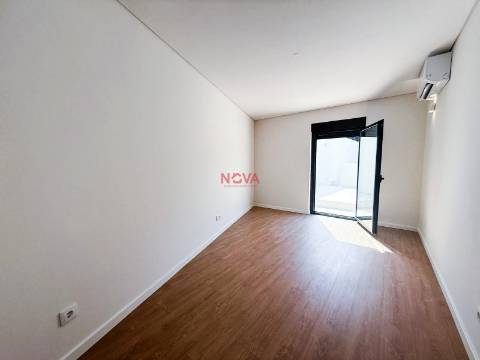 Moradia T4 Venda em Gondomar (São Cosme), Valbom e Jovim,Gondomar