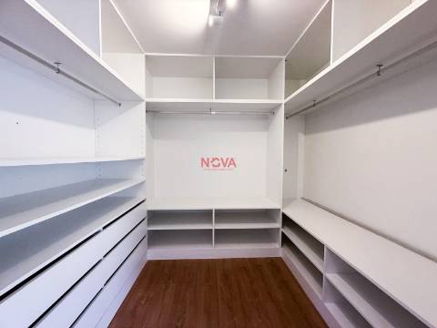 Moradia T4 Venda em Gondomar (São Cosme), Valbom e Jovim,Gondomar