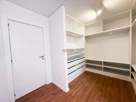 Moradia T4 Venda em Gondomar (São Cosme), Valbom e Jovim,Gondomar