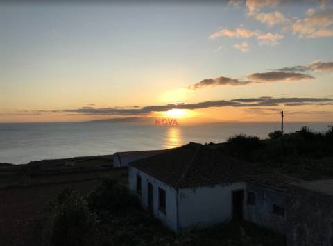 Moradia para Restaurar T3 Venda em Santa Bárbara,Angra do Heroísmo